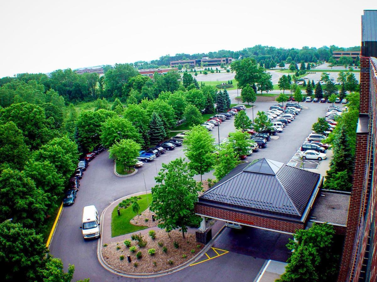 Ramada By Wyndham Minneapolis Airport - Eagan Exterior photo